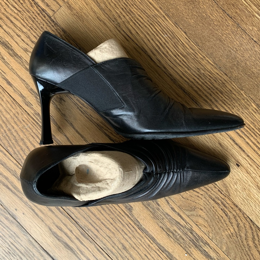 Y2K pointy Italian Brand vintage black calf leather heels